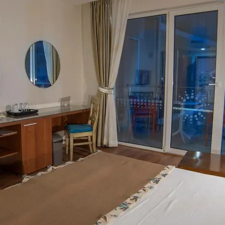 Family Berlin 3* Свети Влас