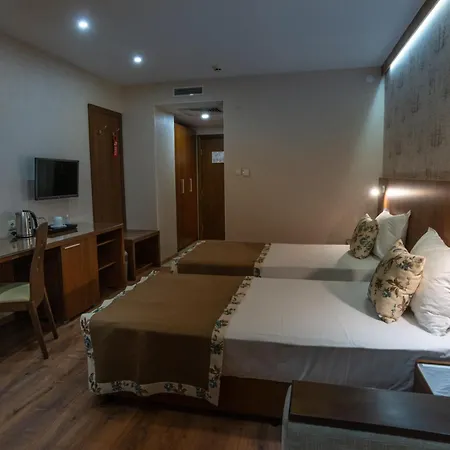 Family Berlin 3* Свети Влас