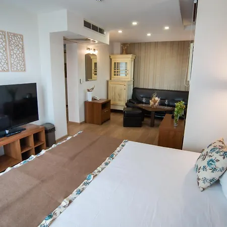 Отель Family Berlin