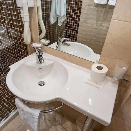 Family Berlin 3* Свети Влас